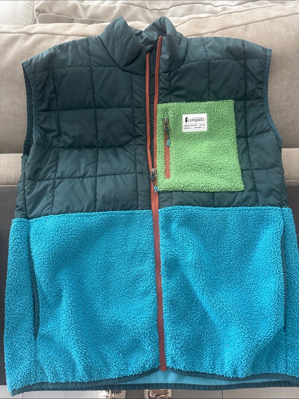 New cotopaxi Teal, Forest Green & Lime Colorblock Quilted Puffer-Fleece Vest